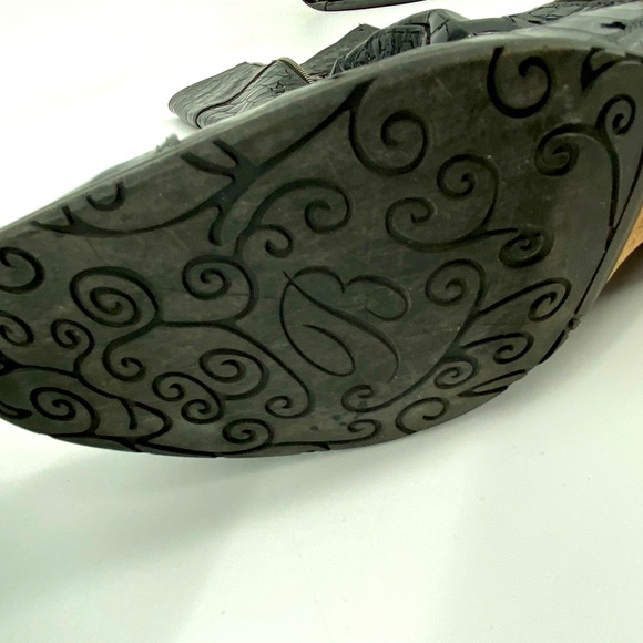 Brighton Torch Black Patent Leather Tall Boots Size 7.5 Heeled Full Zip Silver - Picture 3 of 4